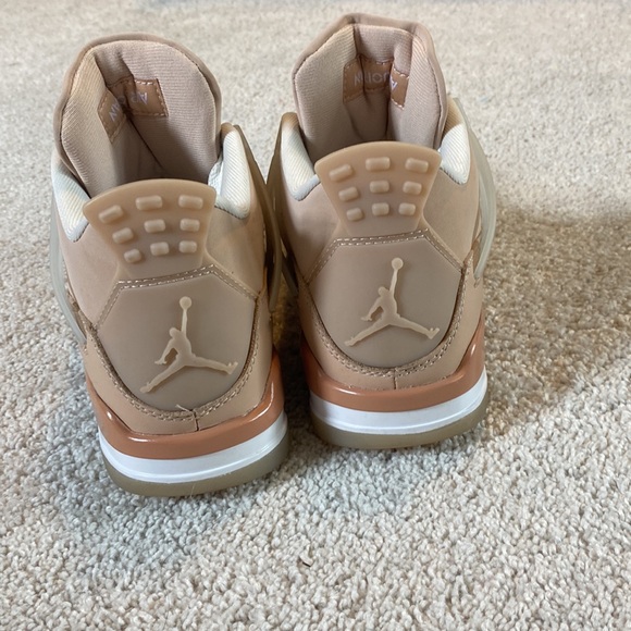 Air Jordan 4 Retro Shimmer - Picture 4 of 9
